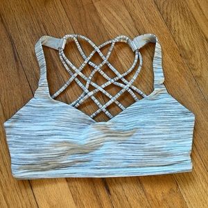 Lululemon Free to Be Wild Bra 6 White Grey